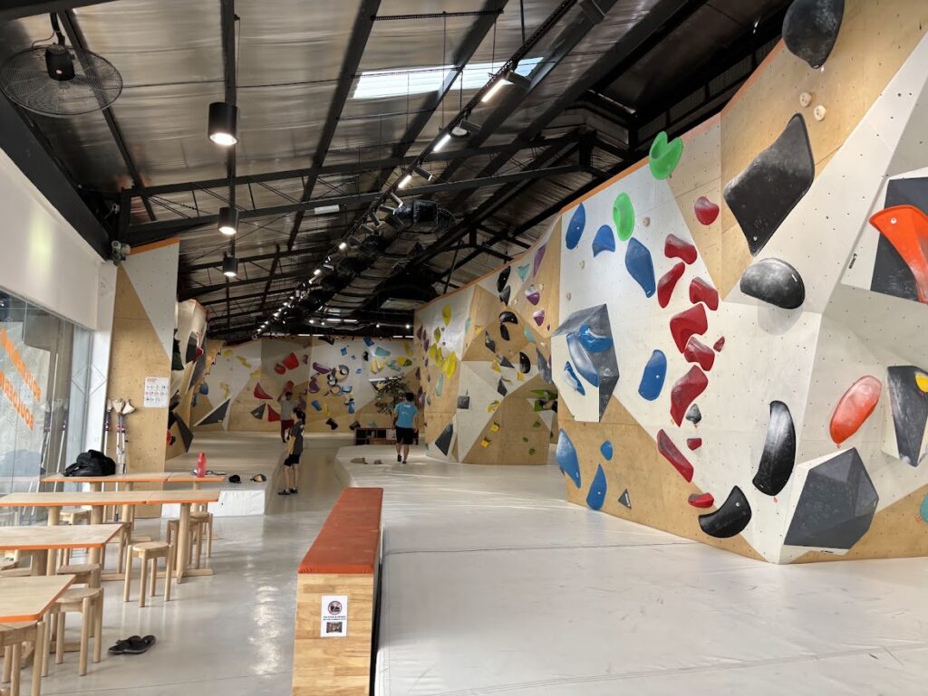 B-Hub Bouldering